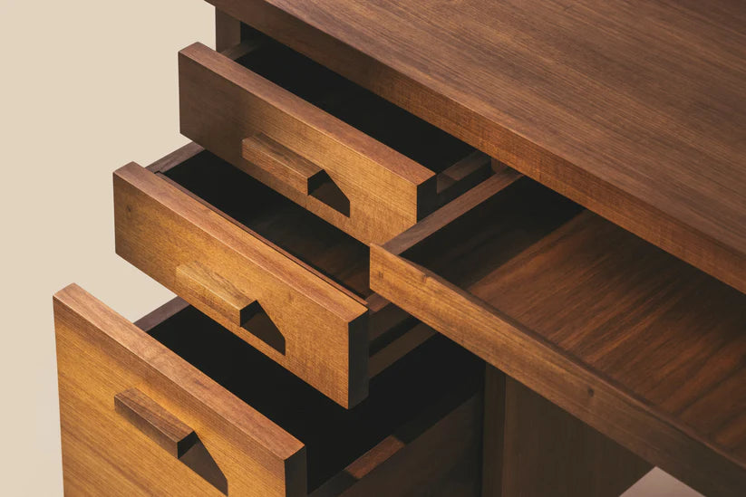 #33 Desk